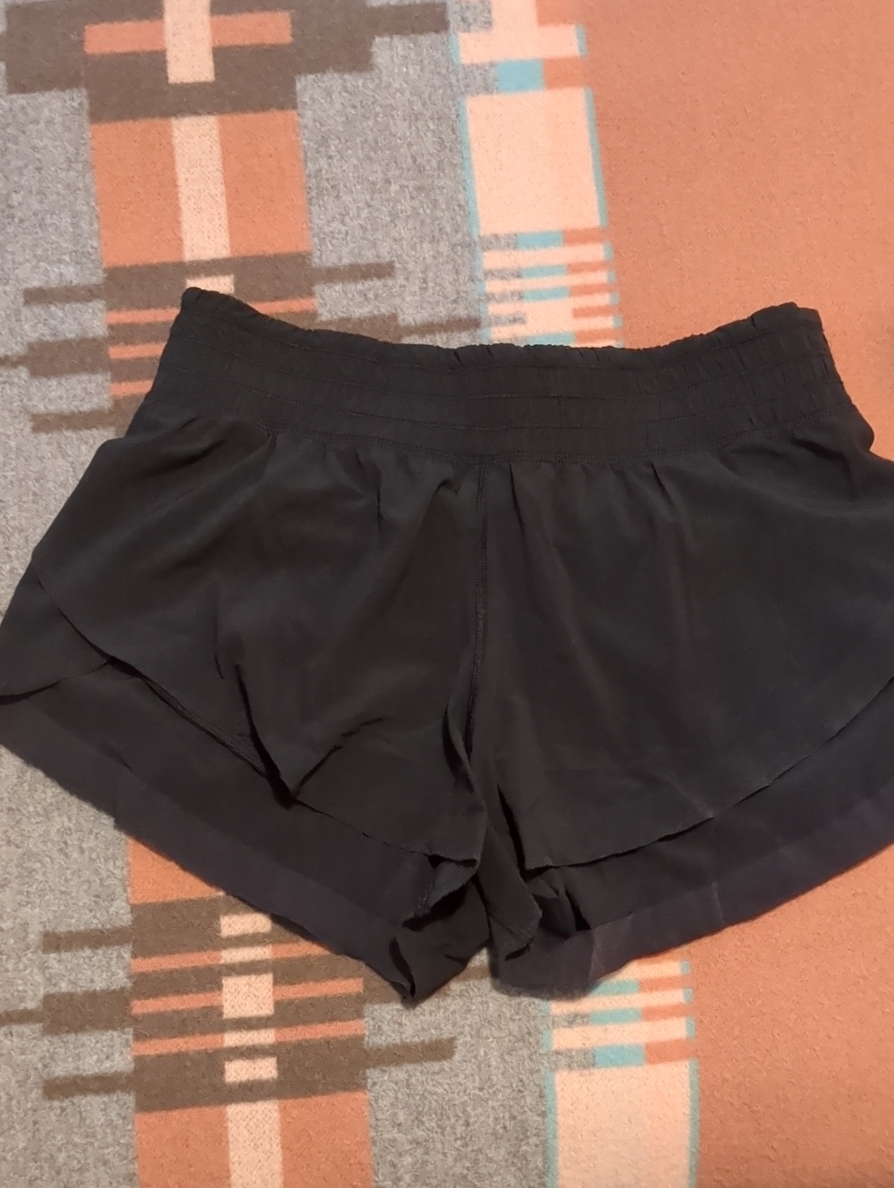 Lululemon Size 6 Lined Running Shorts